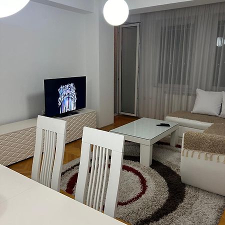 Karas Apartments Skopje Zewnętrze zdjęcie